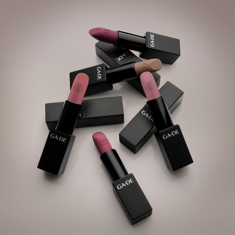 Матовая Губная Помада - "Velveteen Pure Matte Lipstick"